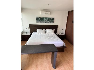 Apartaestudio en venta en El Poblado, Medellín, 40 m² · foto 4 de 12