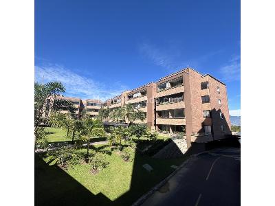 Apartaestudio en venta en Alto Del Escobero, Envigado, 39 m² · foto 2 de 20
