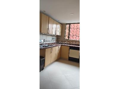 Apartamento en venta en La Carolina, Bogotá · foto 3 de 20