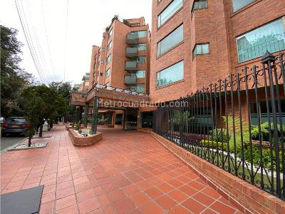 Apartamento de 4 alcobas en venta en La Carolina, Bogotá, 223 m² · foto 4 de 20