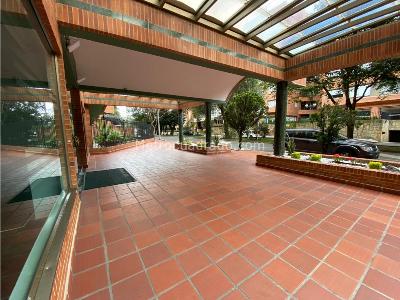 Apartamento de 4 alcobas en venta en La Carolina, Bogotá, 223 m² · foto 5 de 20