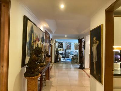 Apartamento de 4 alcobas en venta en La Carolina, Bogotá, 223 m² · foto 11 de 20