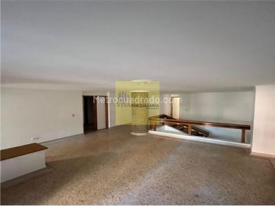 Apartamento de 4 alcobas en venta en Laureles, Medellín, 167 m² · foto 4 de 16