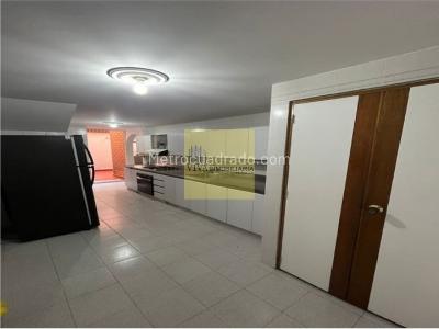 Apartamento de 4 alcobas en venta en Laureles, Medellín, 167 m² · foto 7 de 16