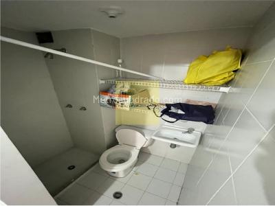 Apartamento de 4 alcobas en venta en Laureles, Medellín, 167 m² · foto 14 de 16