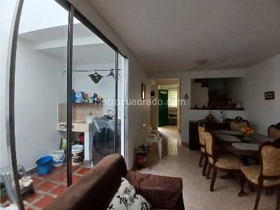 Casa de 3 alcobas en venta en Robledo, Medellín, 75 m² · foto 10 de 20