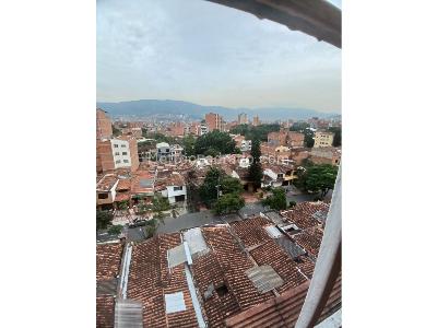 Casa de 4 alcobas en venta en Calasanz, Medellín, 200 m² · foto 2 de 20