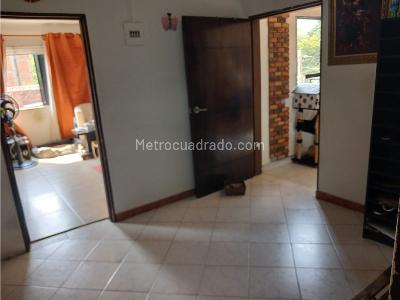 Casa de 5 alcobas en venta en Guayabal, Medellín, 147 m² · foto 7 de 20