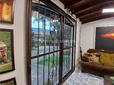 Casa de 3 alcobas en venta en Belen, Medellín, 300 m² · foto 9 de 20