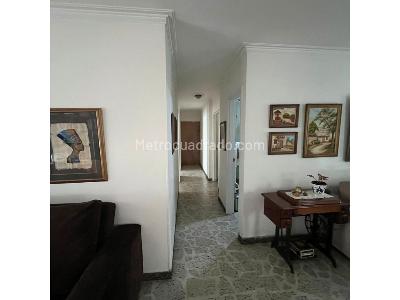 Apartamento de 3 alcobas en venta en Cerro Nutibara, Medellín, 130 m² · foto 8 de 9
