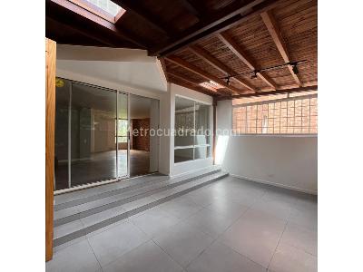 Apartamento de 4 alcobas en venta en El Poblado, Medellín, 101 m² · foto 2 de 19