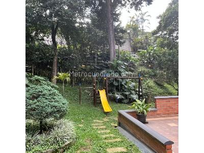 Apartamento de 4 alcobas en venta en El Poblado, Medellín, 101 m² · foto 19 de 19
