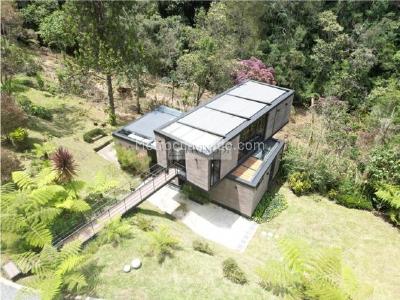 Casa de 2 alcobas en venta en Alto Del Escobero, Envigado · foto 3 de 20