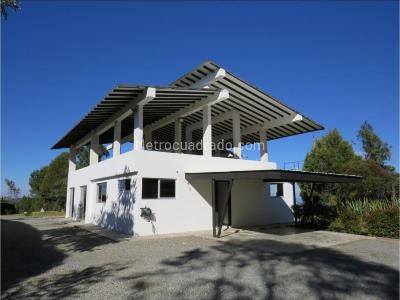 Casa de 2 alcobas en venta en Alto Del Escobero, Envigado, 450 m² · foto 2 de 20