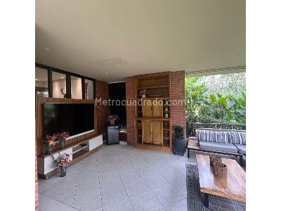 Casa de 4 alcobas en venta en El Tesoro, Medellín, 409 m² · foto 5 de 20
