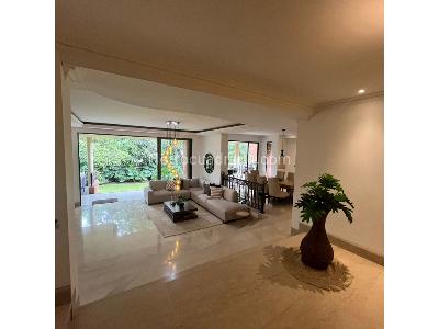 Casa de 4 alcobas en venta en El Tesoro, Medellín, 409 m² · foto 9 de 20