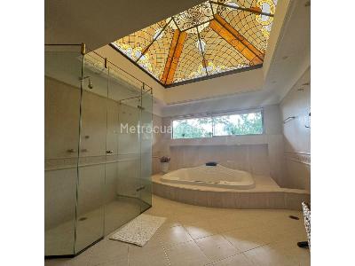 Casa de 4 alcobas en venta en El Tesoro, Medellín, 409 m² · foto 16 de 20