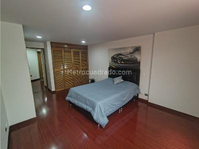 Apartamento de 4 alcobas en venta en Los Rosales, Bogotá, 235 m² · foto 10 de 20