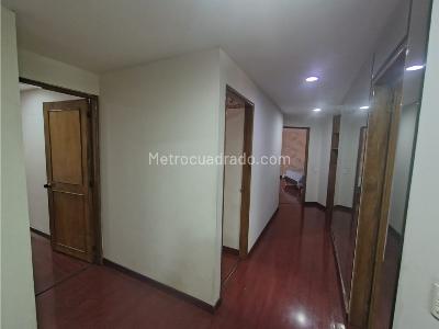 Apartamento de 4 alcobas en venta en Los Rosales, Bogotá, 235 m² · foto 11 de 20