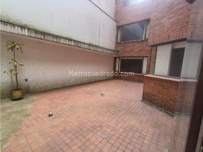 Apartamento de 4 alcobas en venta en Los Rosales, Bogotá, 235 m² · foto 20 de 20