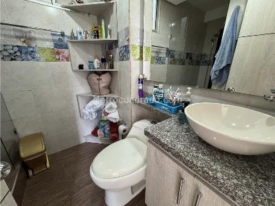 Apartamento de 3 alcobas en venta en Kennedy, Girardot, 58 m² · foto 10 de 14