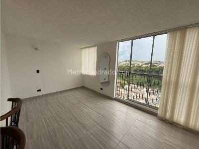 Apartamento de 2 alcobas en venta en Poblado I, Pereira, 45 m² · foto 7 de 20