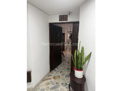 Apartamento de 3 alcobas en venta en Santa Monica Residencial, Cali, 126 m² · foto 2 de 19