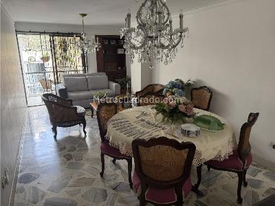 Apartamento de 3 alcobas en venta en Santa Monica Residencial, Cali, 126 m² · foto 3 de 19