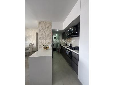 Apartamento de 3 alcobas en venta en Calasanz, Medellín, 93 m² · foto 2 de 18