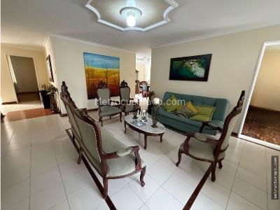 Casa de 5 alcobas en venta en La Florida, Medellín, 240 m² · foto 8 de 14