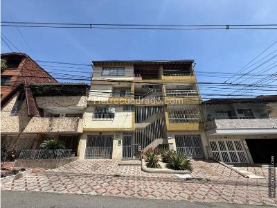 Casa de 5 alcobas en venta en La Florida, Medellín, 240 m² · foto 10 de 14