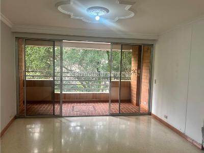Apartamento en venta en Laureles, Medellín · foto 3 de 20