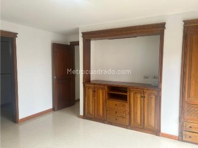Apartamento en venta en Laureles, Medellín · foto 8 de 20