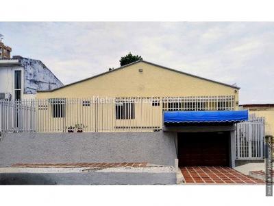 Casa de 5 alcobas en venta en Mercedes Norte, Barranquilla, 245 m² · foto 2 de 20