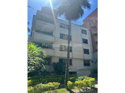 Apartamento de 4 alcobas en venta en Laureles, Medellín, 144 m² · foto 2 de 20