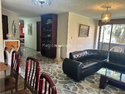 Apartamento de 4 alcobas en venta en Laureles, Medellín, 144 m² · foto 3 de 20