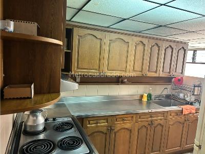 Apartamento de 4 alcobas en venta en Laureles, Medellín, 144 m² · foto 8 de 20