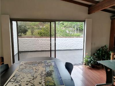Casa de 3 alcobas en venta en Cataluña, Sabaneta, 217 m² · foto 8 de 20