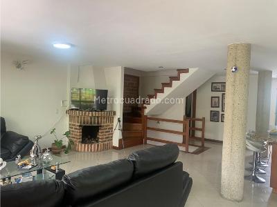 Casa de 3 alcobas en venta en Cataluña, Sabaneta, 217 m² · foto 10 de 20