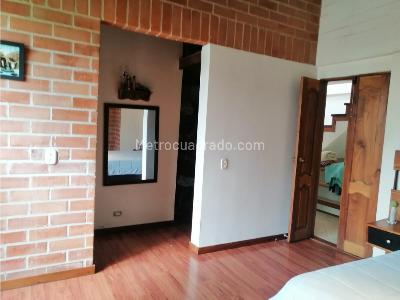 Casa de 3 alcobas en venta en Cataluña, Sabaneta, 217 m² · foto 20 de 20