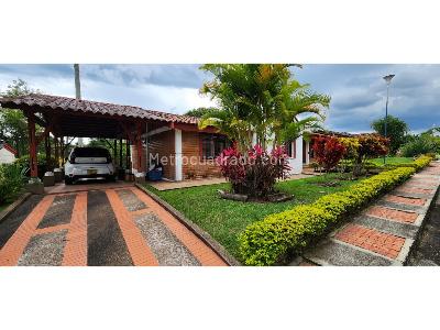Casa de 4 alcobas en venta en Variante Condina, Pereira, 284 m² · foto 2 de 20