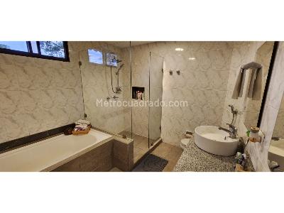 Casa de 4 alcobas en venta en Variante Condina, Pereira, 284 m² · foto 11 de 20