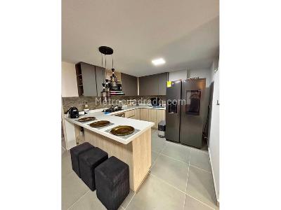 Apartamento de 4 alcobas en venta en Cabañas, Bello, 220 m² · foto 5 de 14