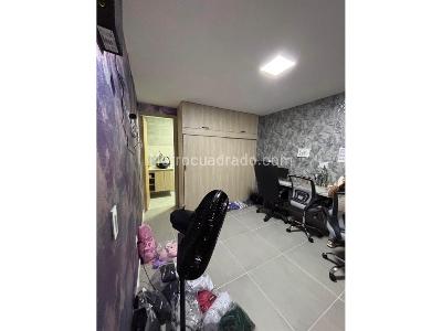Apartamento de 4 alcobas en venta en Cabañas, Bello, 220 m² · foto 7 de 14