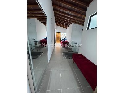 Apartamento de 4 alcobas en venta en Cabañas, Bello, 220 m² · foto 12 de 14