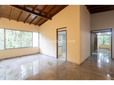 Apartamento de 4 alcobas en venta en El Poblado, Medellín, 147 m² · foto 2 de 20