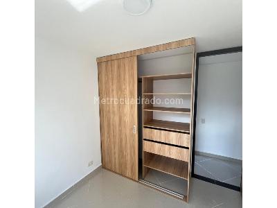 Apartamento de 3 alcobas en venta en Loma Del Indio, Medellín, 74 m² · foto 11 de 20