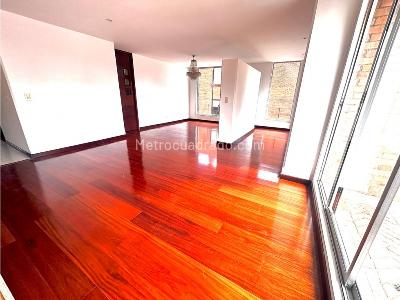 Apartamento en venta en Santa Barbara, Bogotá · foto 2 de 20