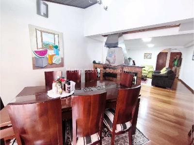 Casa de 5 alcobas en venta en Nicolas De Federman, Bogotá, 218 m² · foto 4 de 20