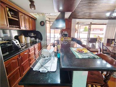 Casa de 5 alcobas en venta en Nicolas De Federman, Bogotá, 218 m² · foto 8 de 20